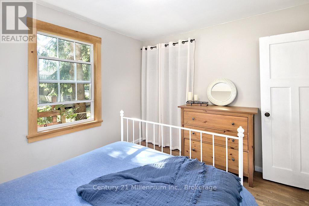 Photo 17 of 66 Ninth Street, Collingwood ON
