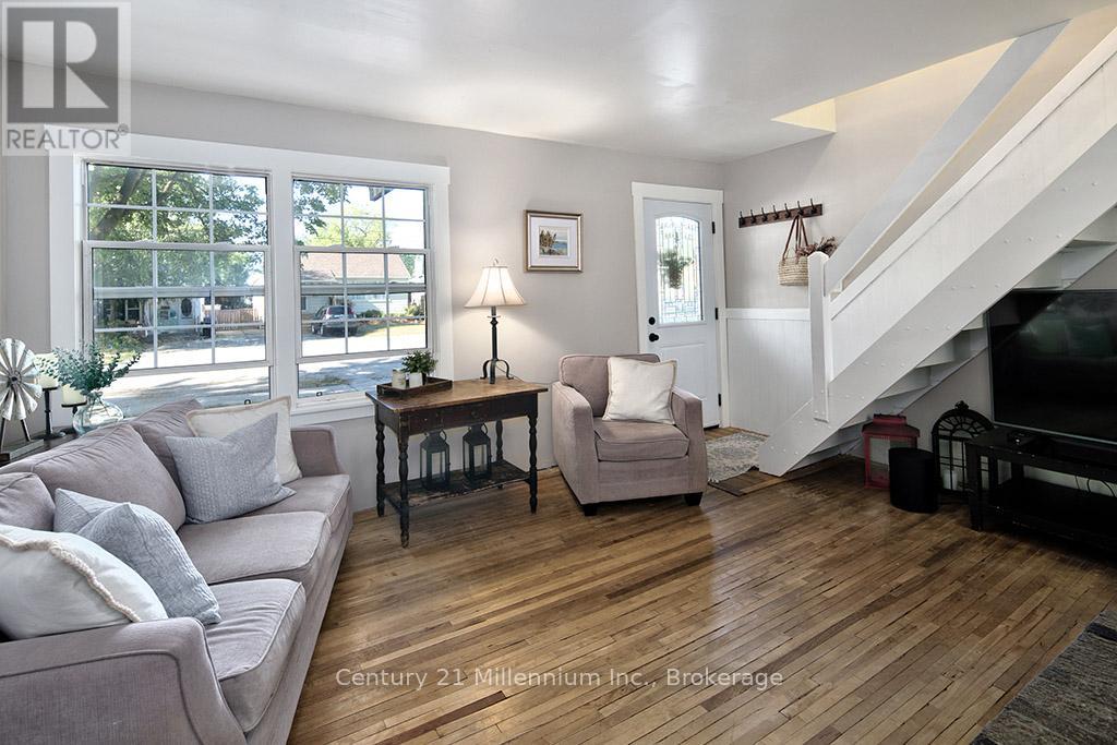 Photo 7 of 66 Ninth Street, Collingwood ON