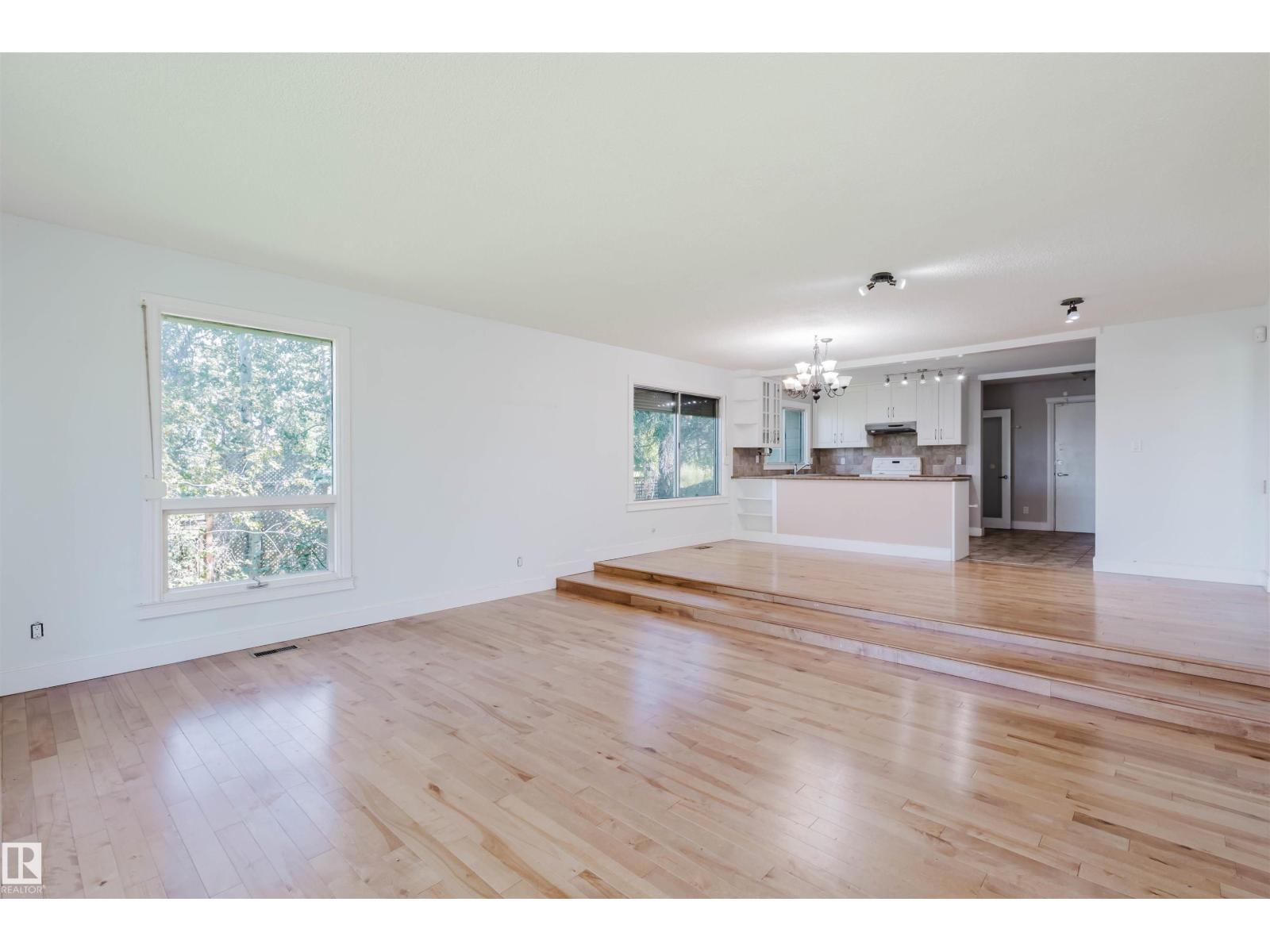 Photo 20 of 168 Windermere Dr Nw, Edmonton AB