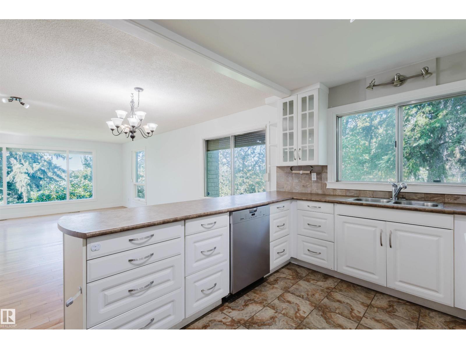 Photo 26 of 168 Windermere Dr Nw, Edmonton AB