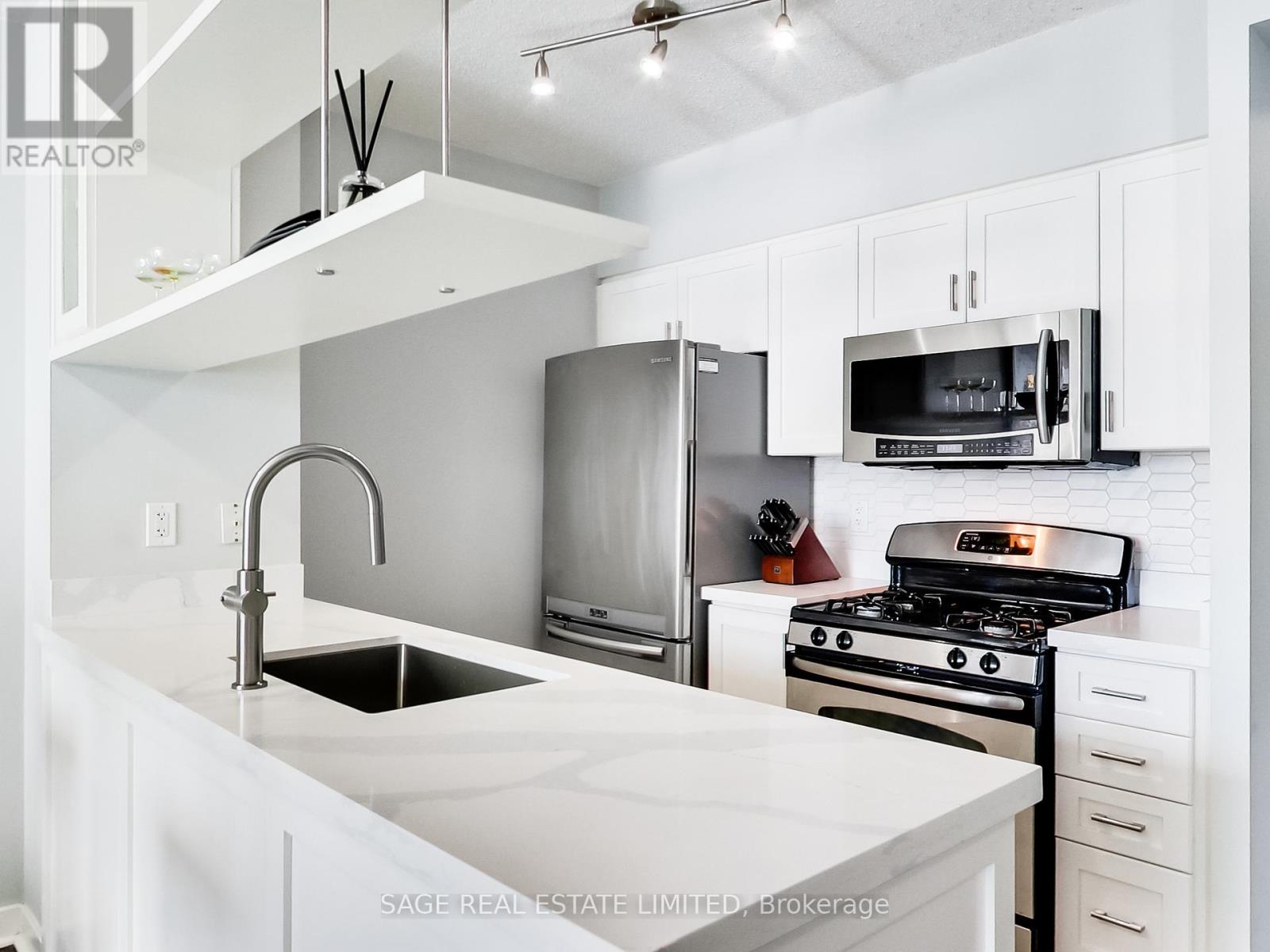 Photo 23 of 3707 35 Mariner Terrace, Toronto ON