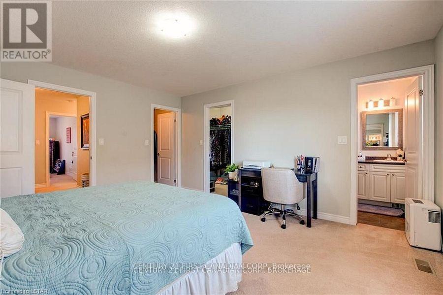 Photo 27 of 34 1016 Oakcrossing Gate, London North ON