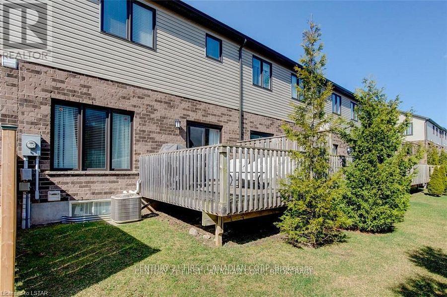 Photo 26 of 34 1016 Oakcrossing Gate, London North ON