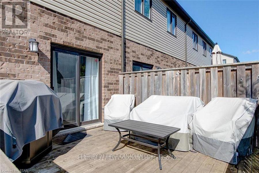 Photo 31 of 34 1016 Oakcrossing Gate, London North ON