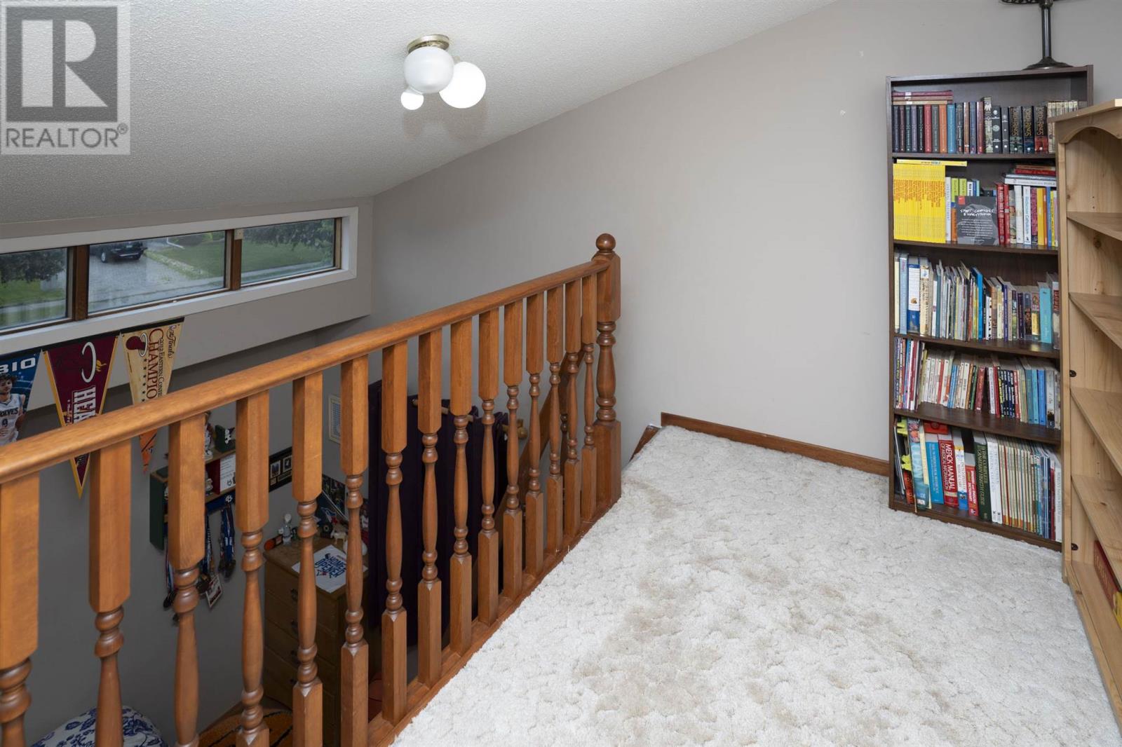 Photo 6 of 164 Iris Cres, Thunder Bay ON