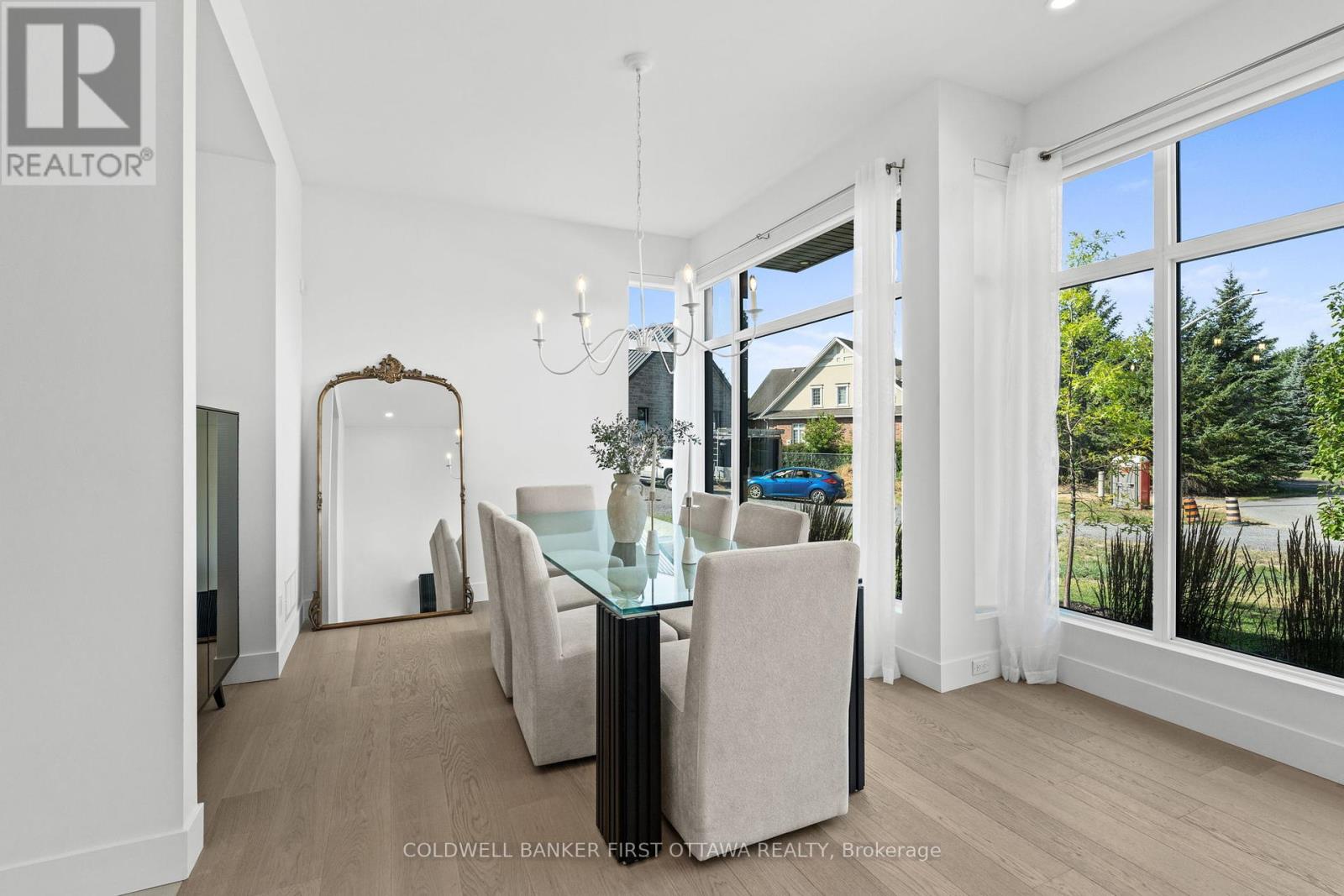 Photo 11 of 5398 Mansel Crescent, Ottawa ON