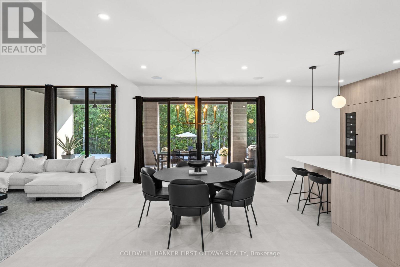 Photo 12 of 5398 Mansel Crescent, Ottawa ON