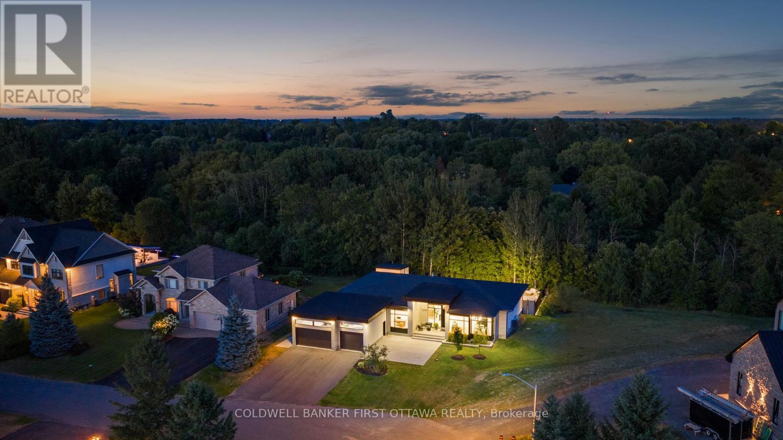 Located in sought after Manotick Estates.