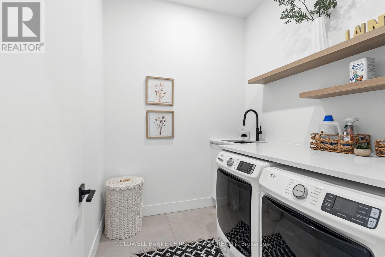 Photo 21 of 5398 Mansel Crescent, Ottawa ON