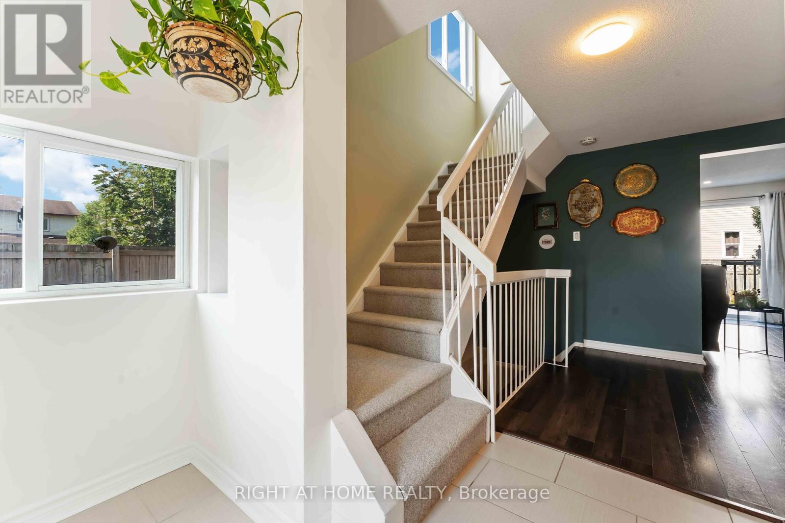 Photo 27 of 1 Berkshire Way, Ottawa ON