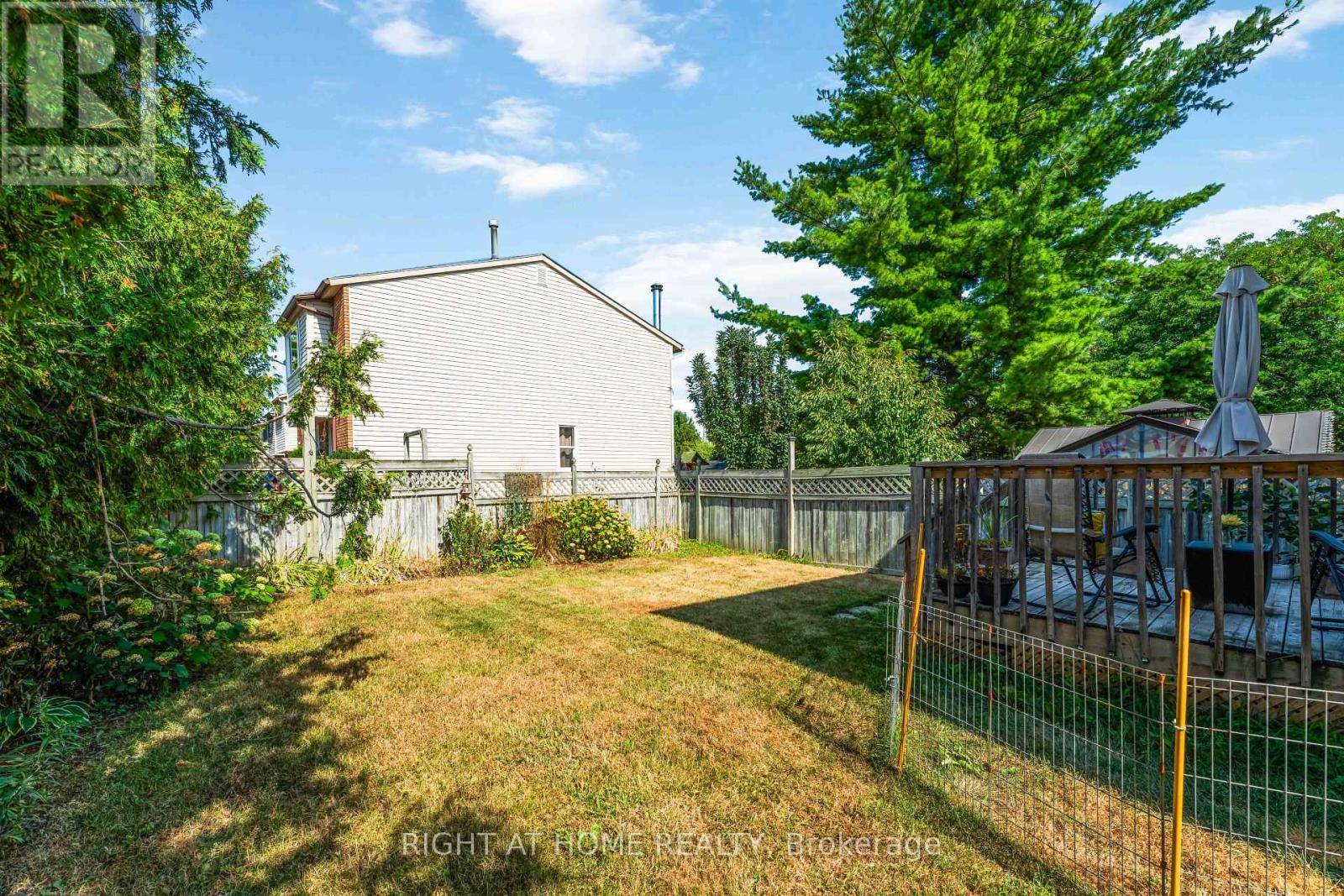 Photo 7 of 1 Berkshire Way, Ottawa ON