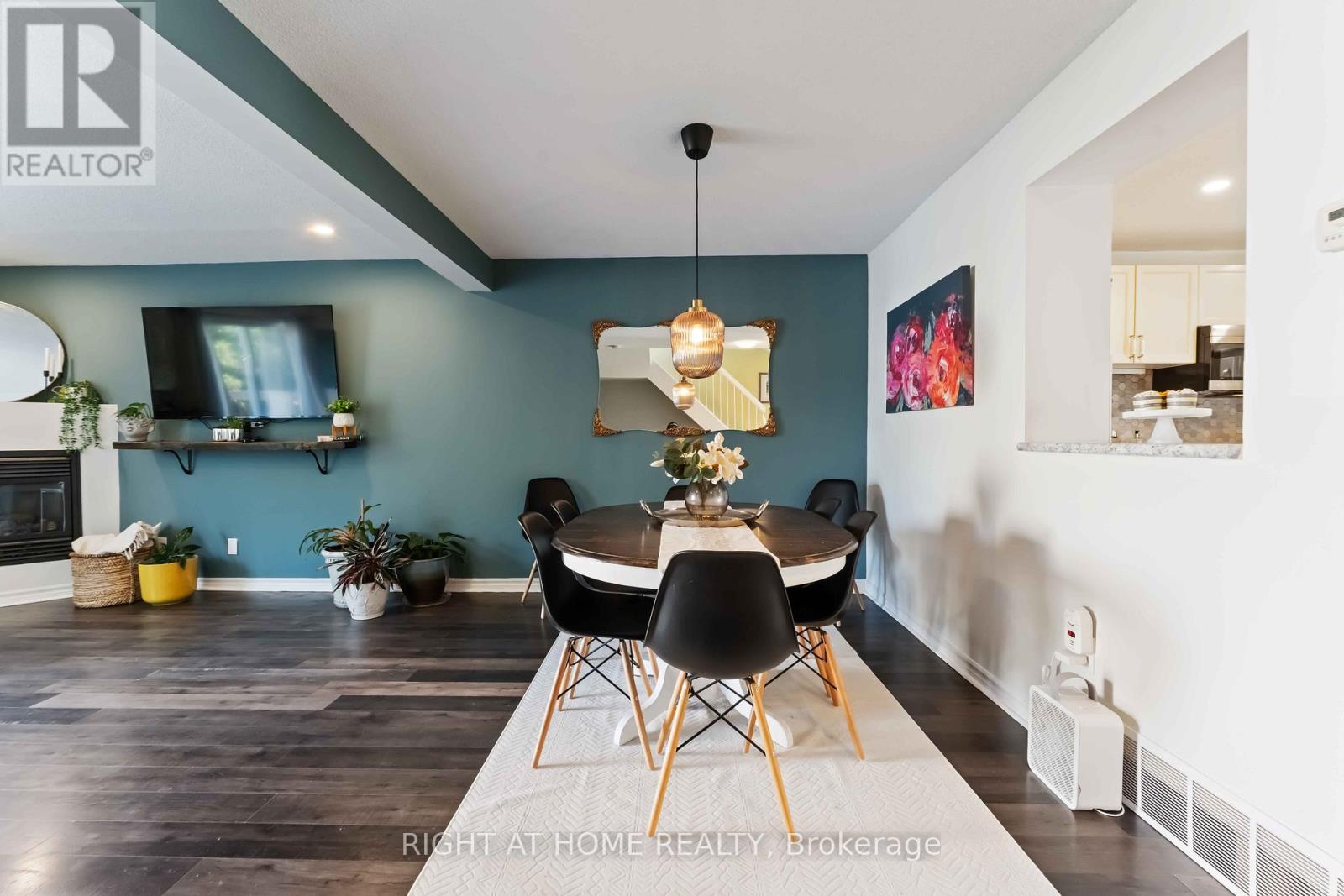 Photo 15 of 1 Berkshire Way, Ottawa ON
