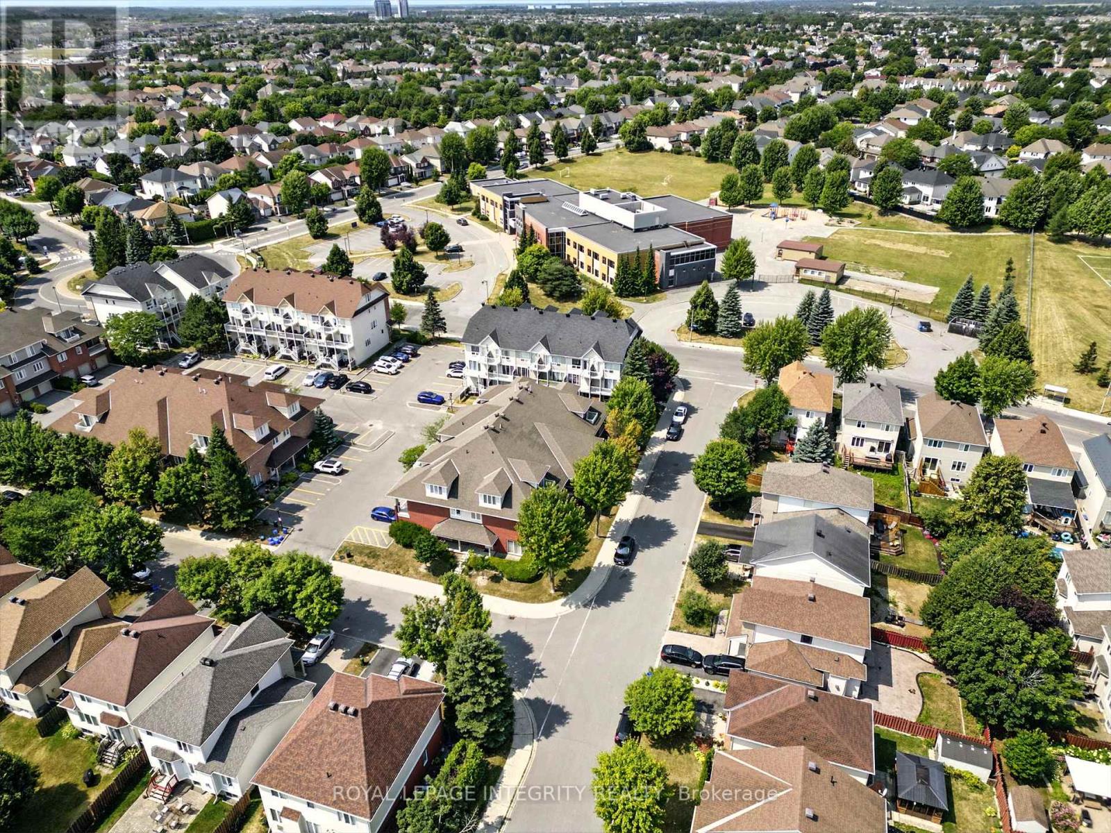 Photo 7 of B 10 Daybreak Street, Ottawa ON