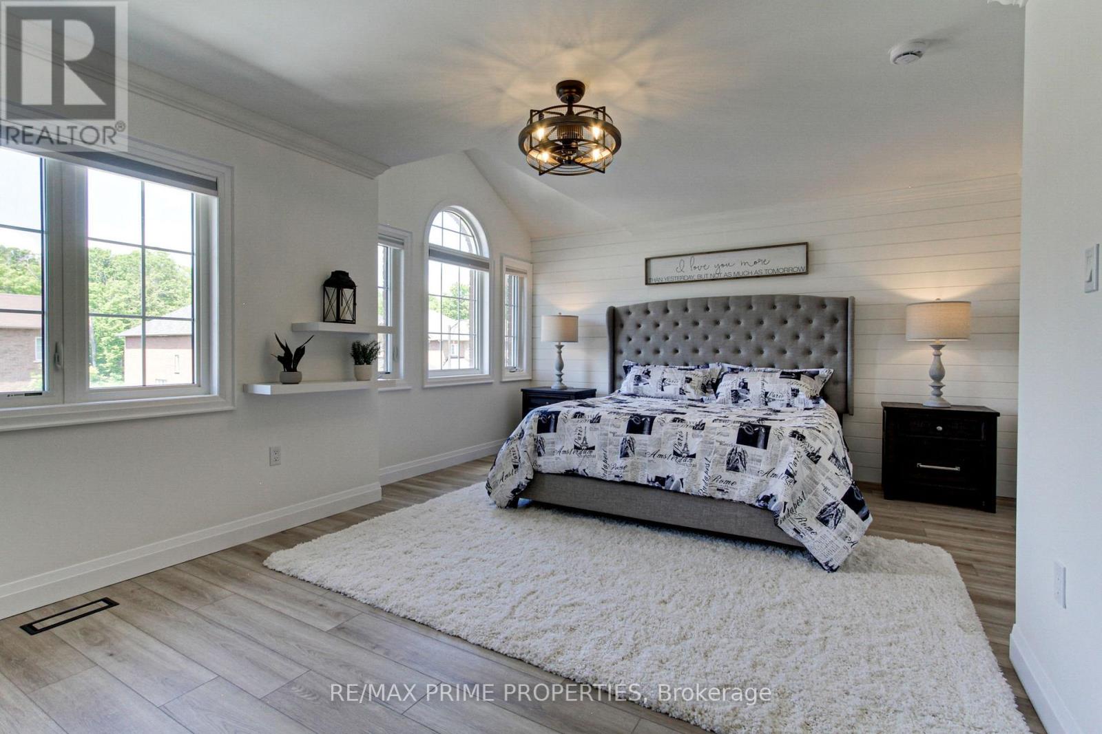 Photo 12 of 39 Scotia Road, Georgina ON