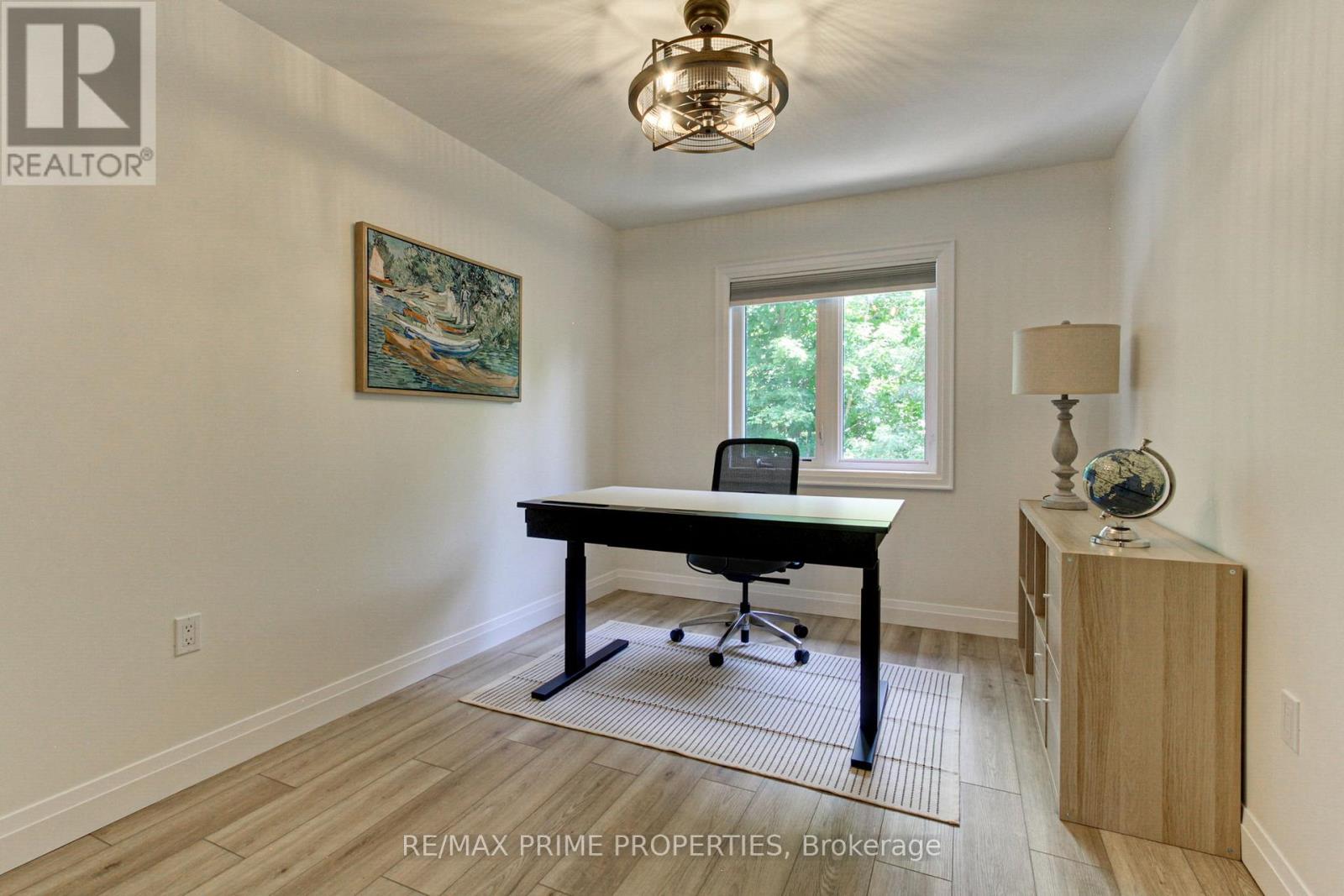 Photo 18 of 39 Scotia Road, Georgina ON