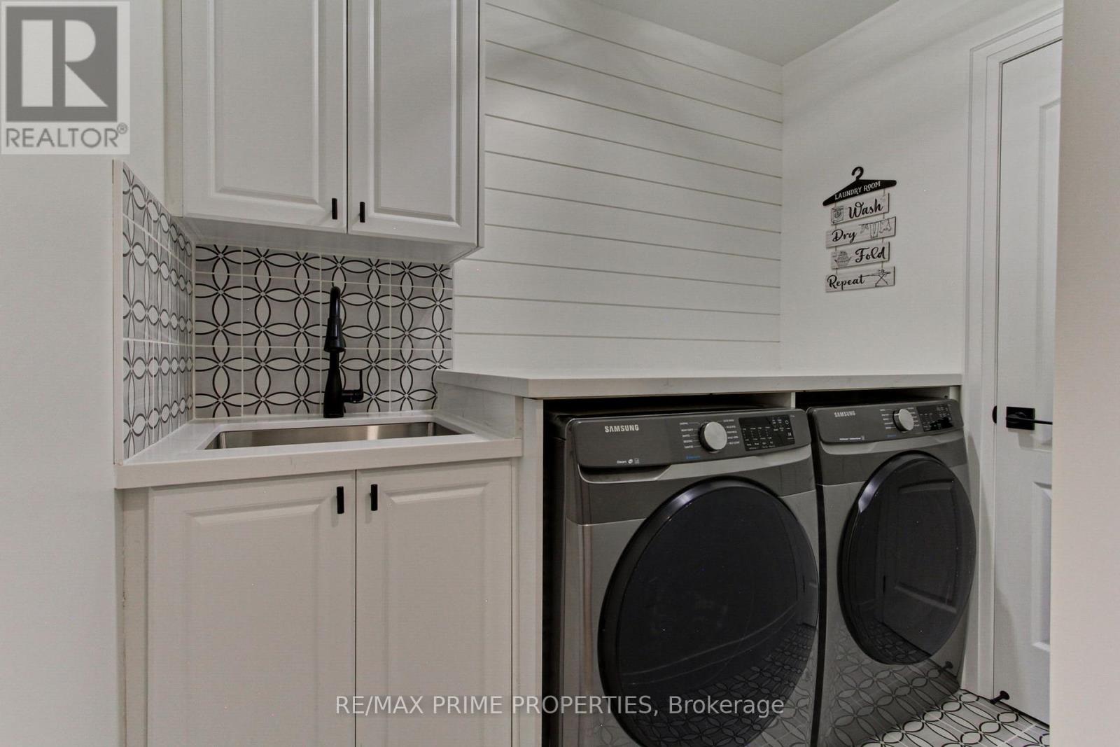 Photo 20 of 39 Scotia Road, Georgina ON