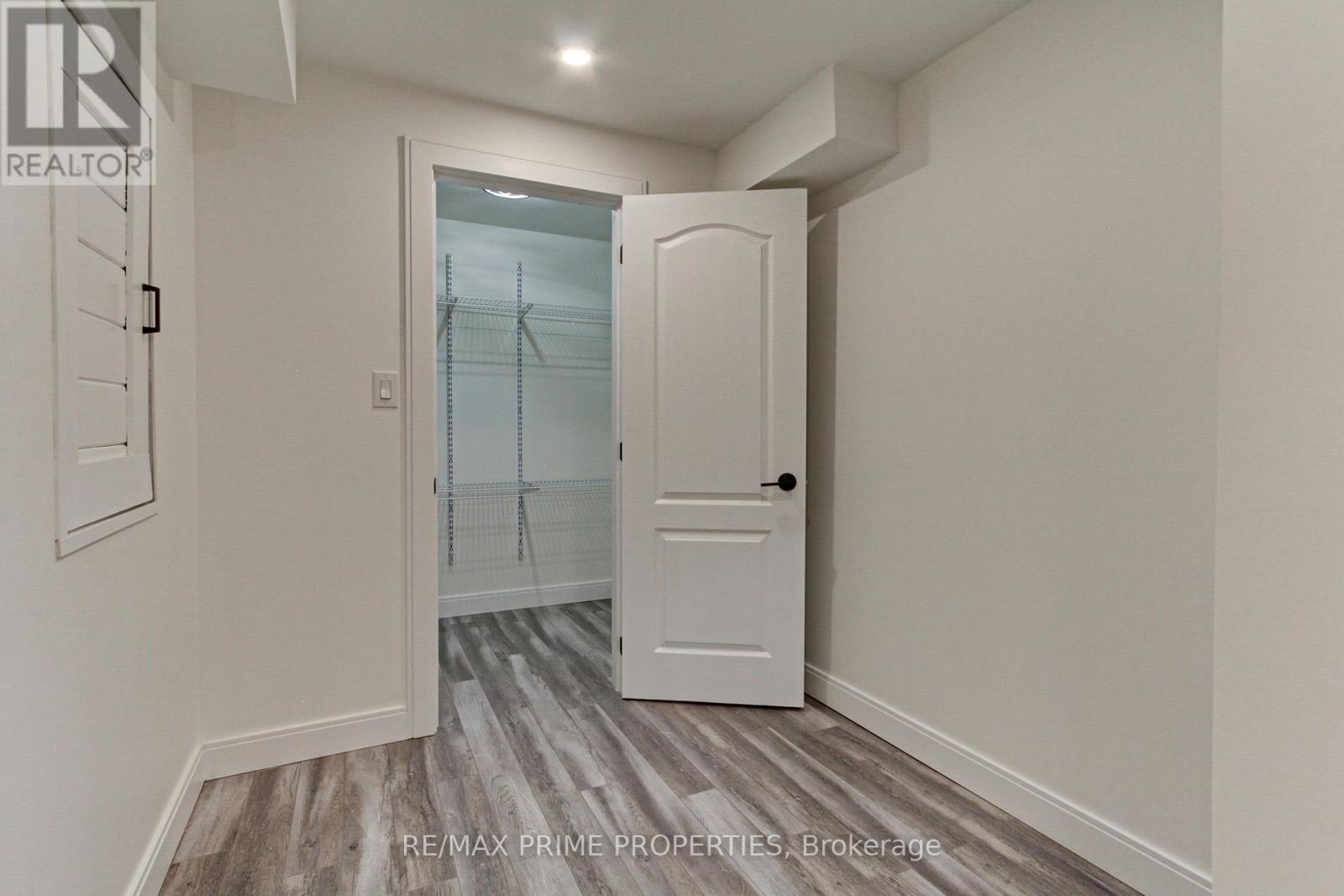 Photo 21 of 39 Scotia Road, Georgina ON