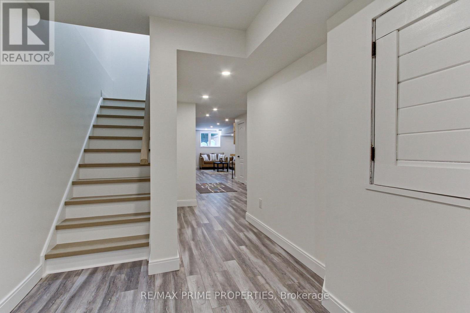 Photo 22 of 39 Scotia Road, Georgina ON