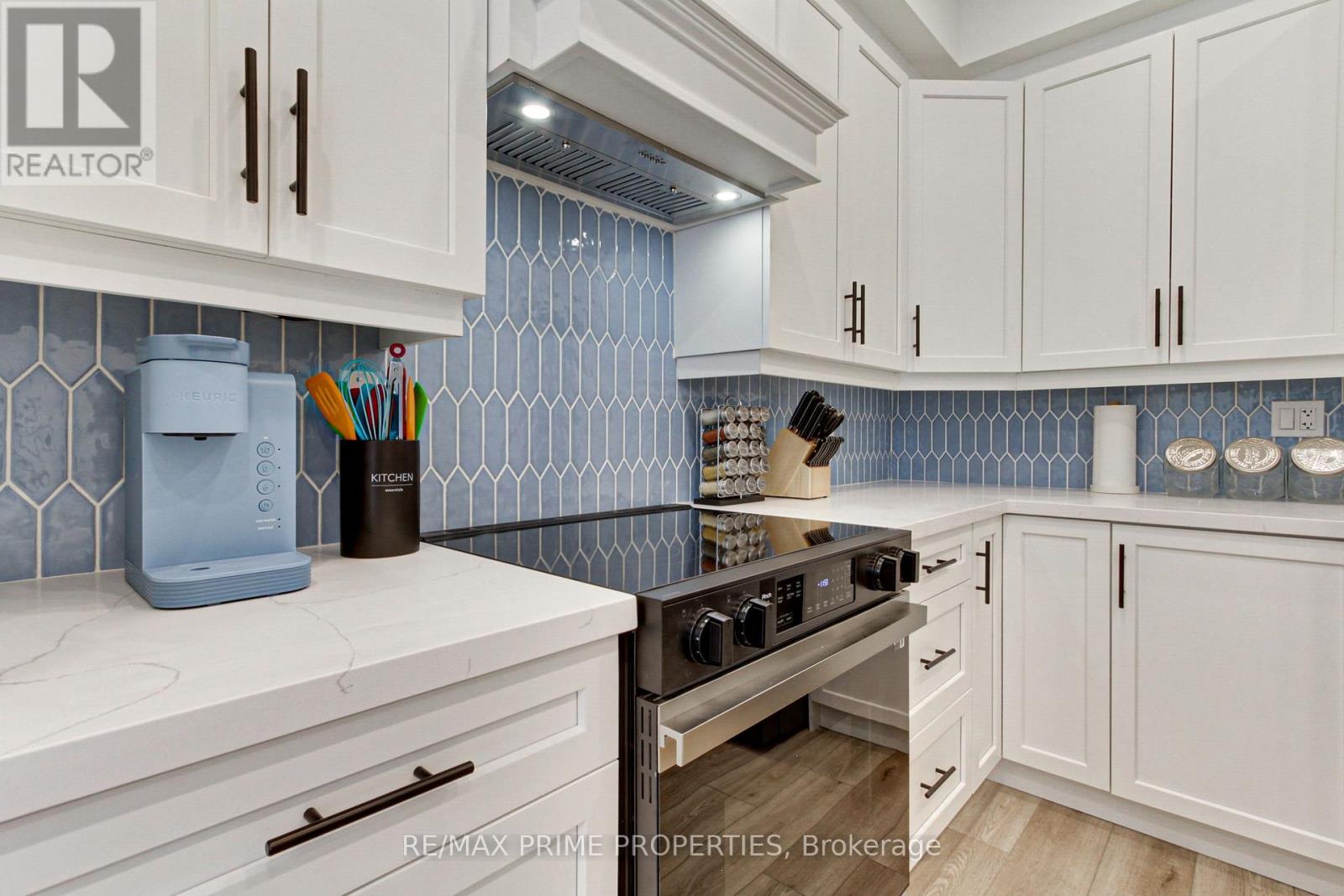 Photo 7 of 39 Scotia Road, Georgina ON