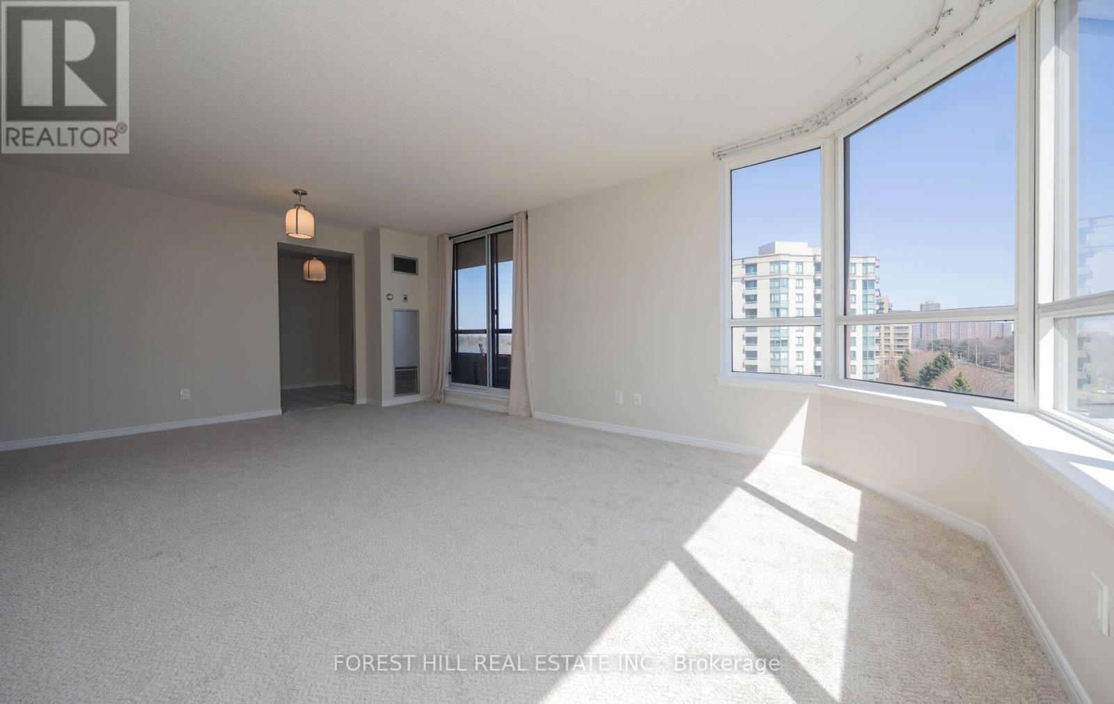 Photo 14 of 709 91 Townsgate Drive, Vaughan ON