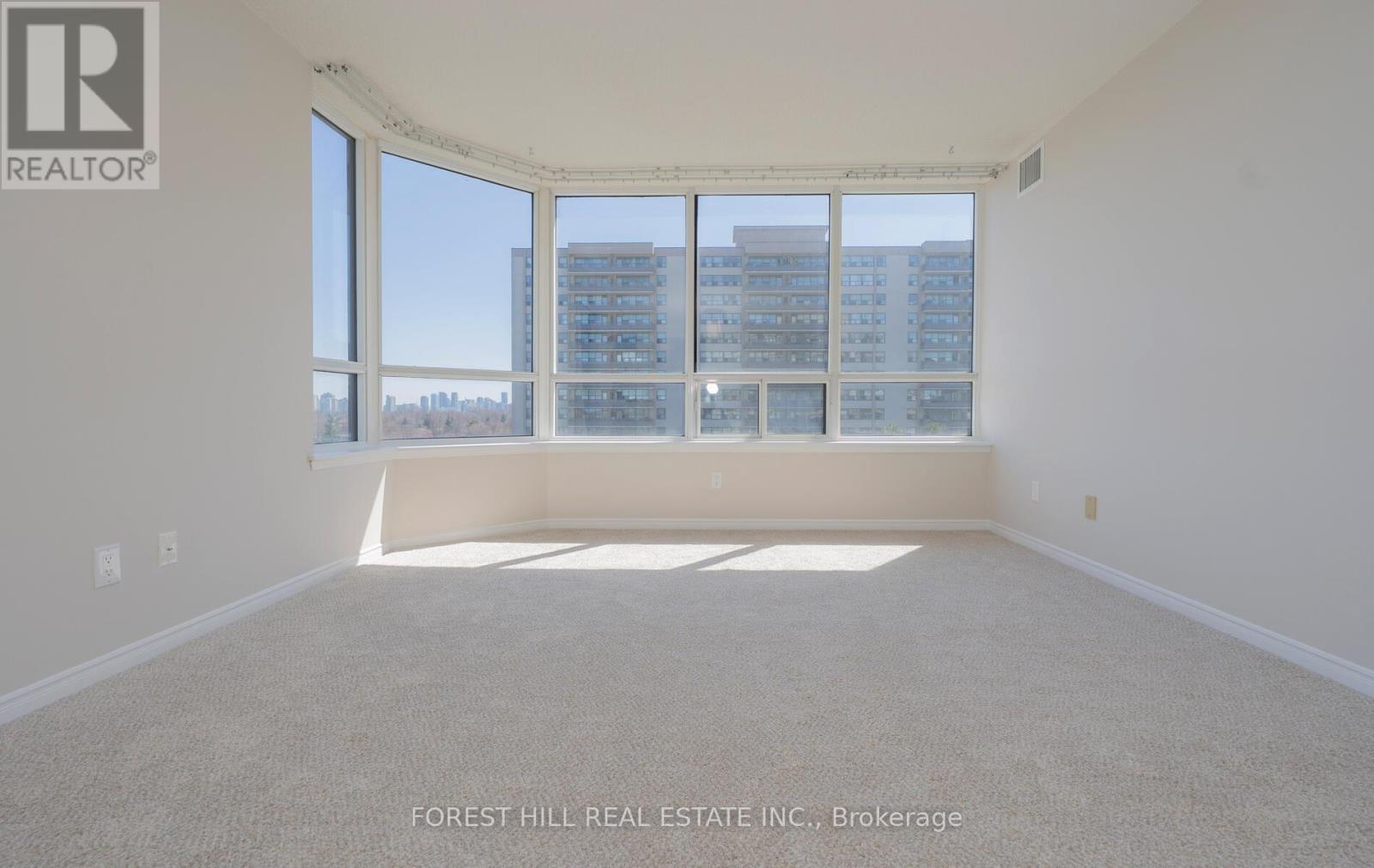 Photo 15 of 709 91 Townsgate Drive, Vaughan ON
