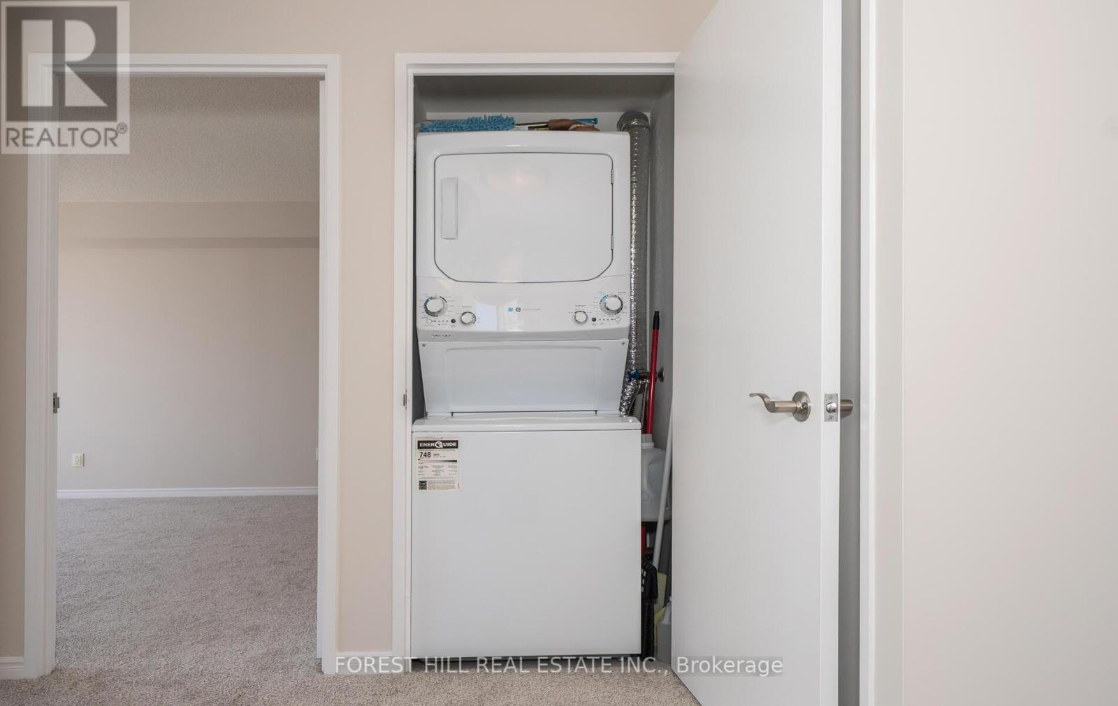 Photo 26 of 709 91 Townsgate Drive, Vaughan ON