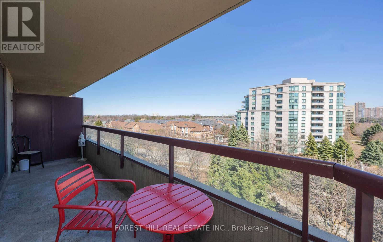 Photo 37 of 709 91 Townsgate Drive, Vaughan ON