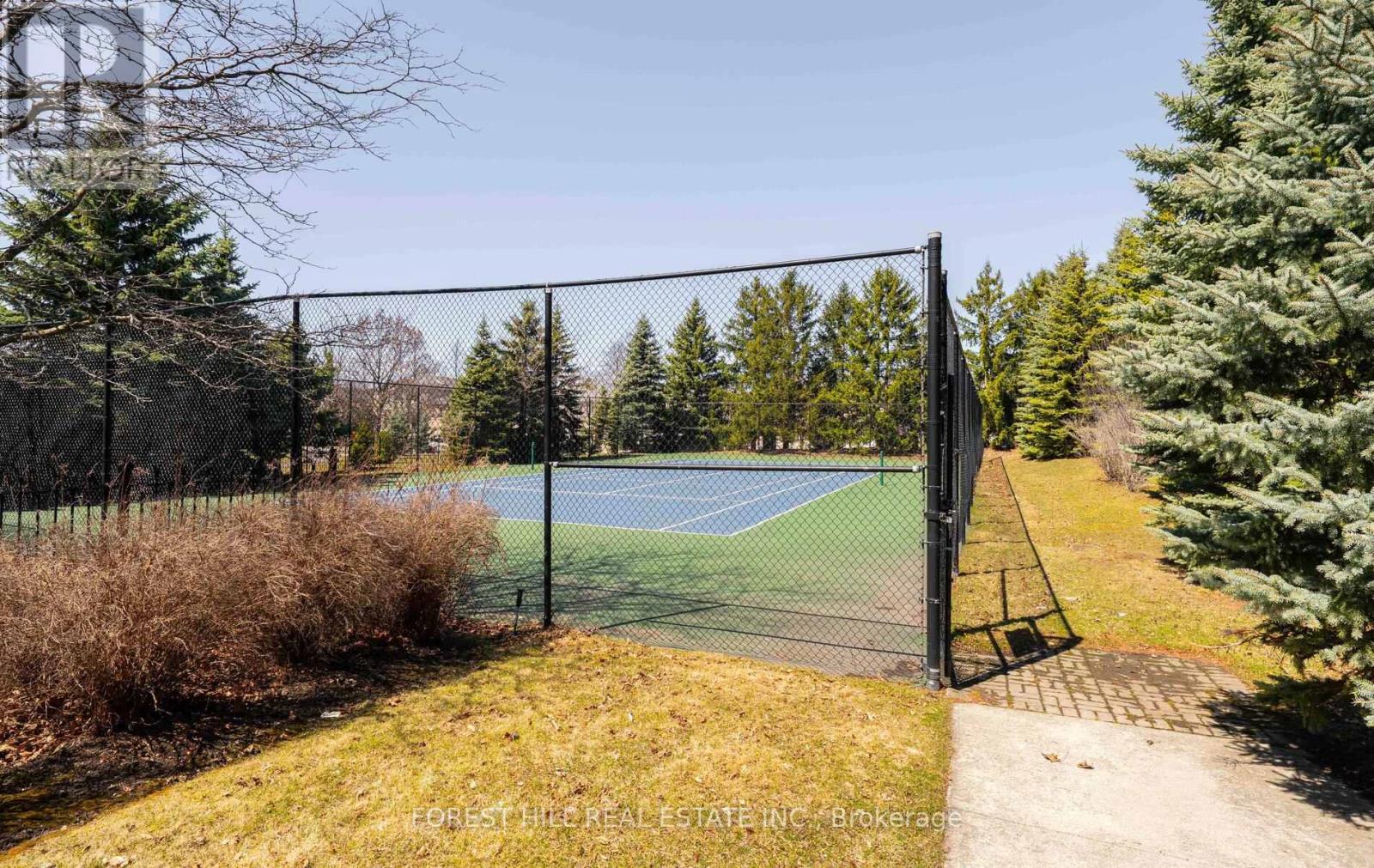 Photo 41 of 709 91 Townsgate Drive, Vaughan ON
