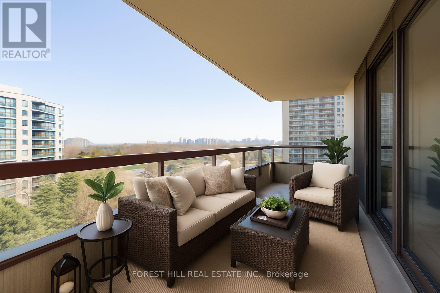 Photo 6 of 709 91 Townsgate Drive, Vaughan ON