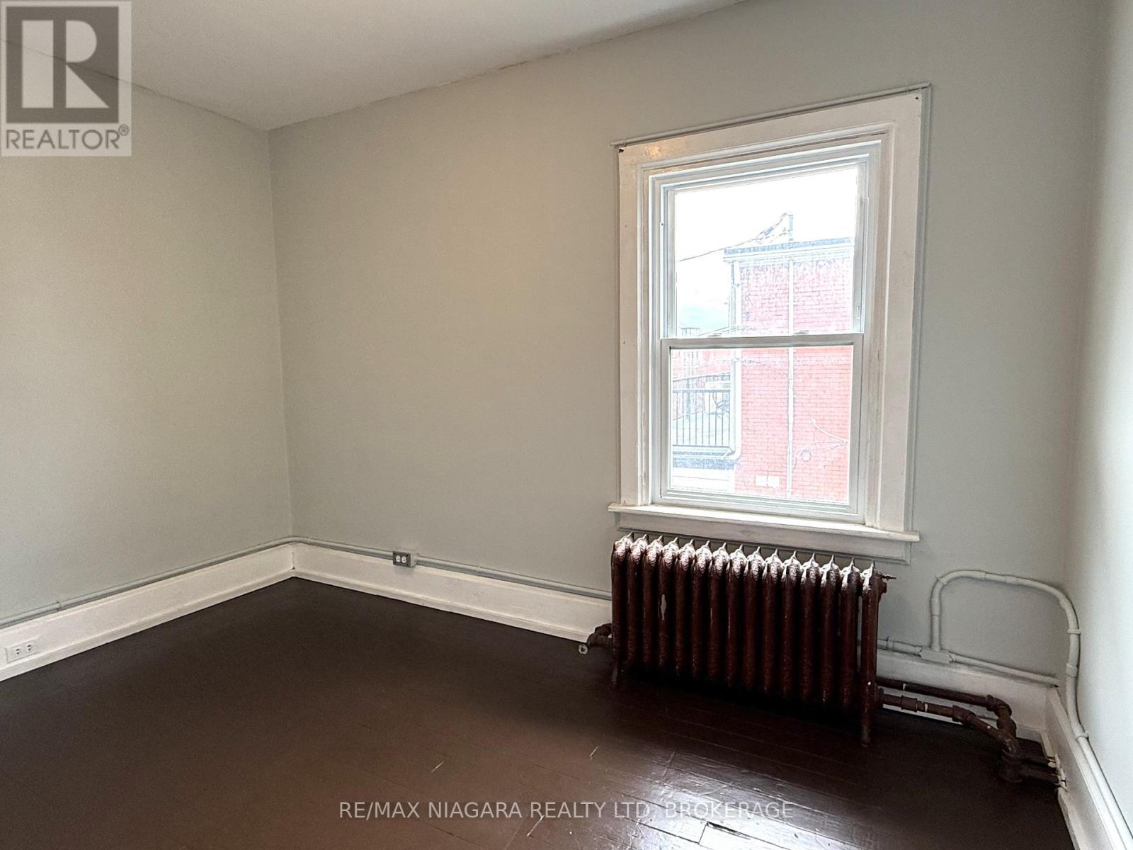 Photo 34 of 214 Jarvis Street, Fort Erie ON