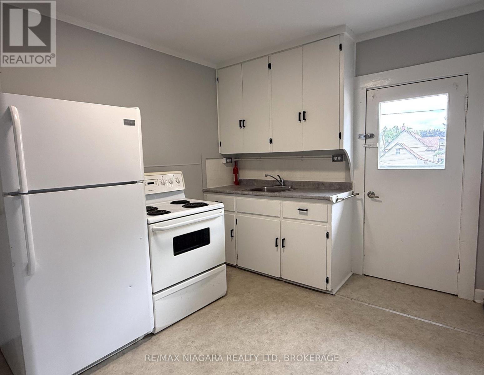 Photo 35 of 214 Jarvis Street, Fort Erie ON