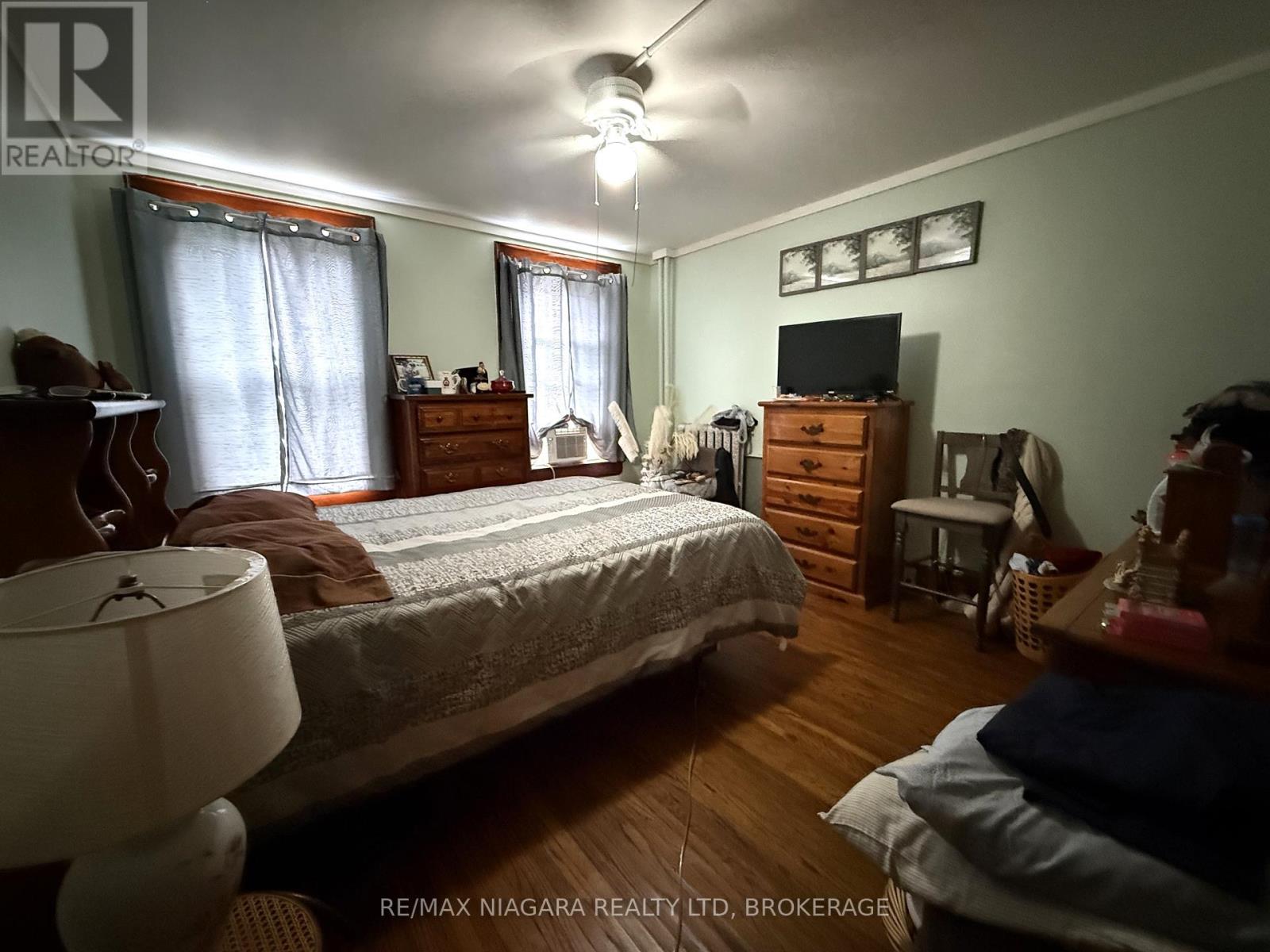 Photo 10 of 214 Jarvis Street, Fort Erie ON
