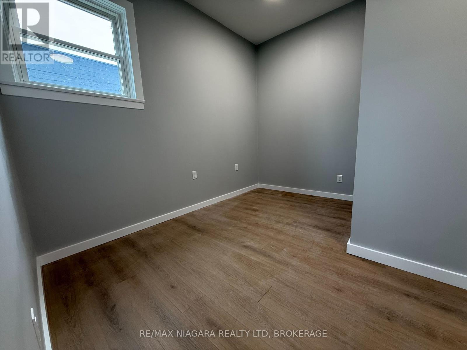 Photo 16 of 214 Jarvis Street, Fort Erie ON
