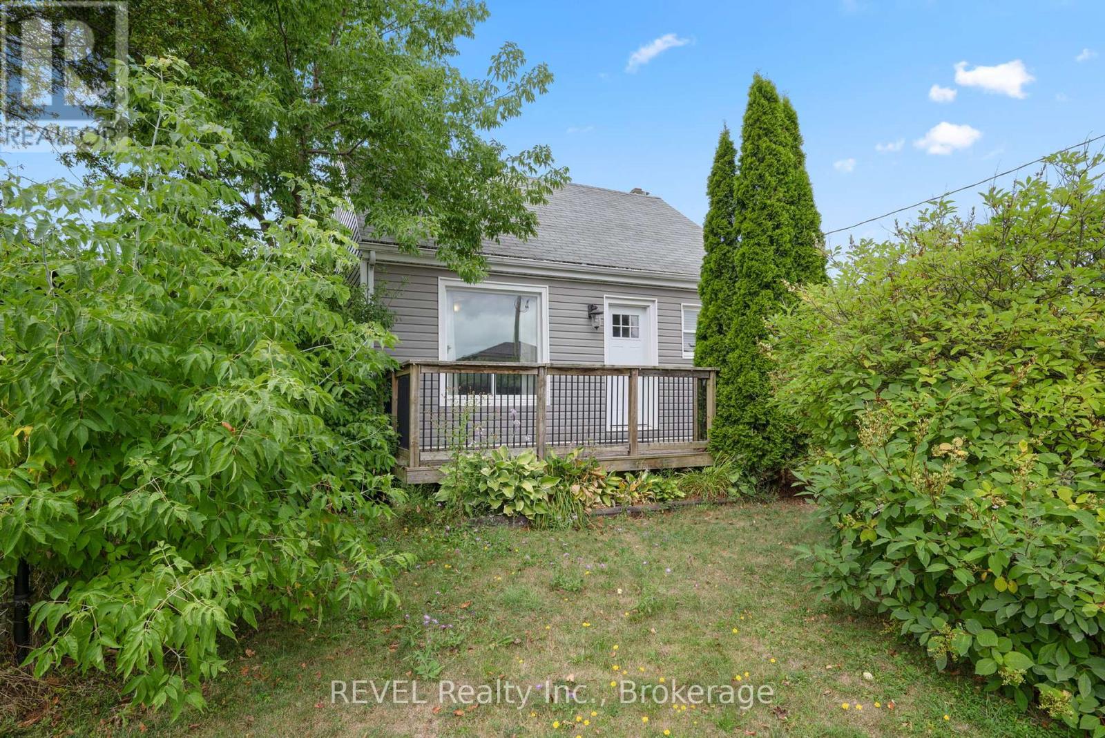 Photo 1 of 229 Morton Street, Thorold ON