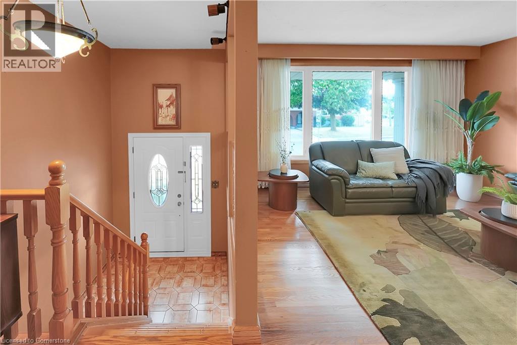 Photo 3 of 11 Pinard Street, Hamilton ON