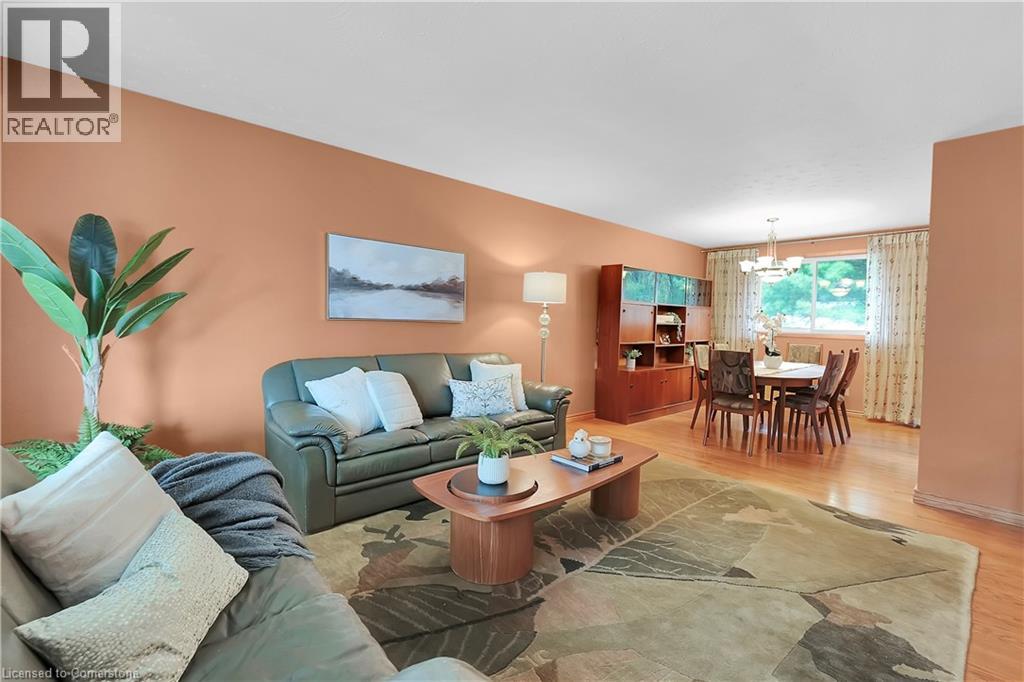Photo 5 of 11 Pinard Street, Hamilton ON