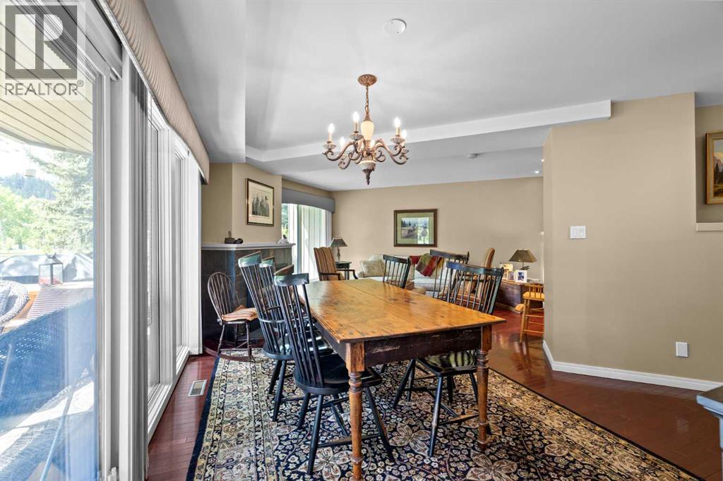Single Family House 4 Level for Sale in  Point Mckay Road NW Point McKay Calgary 