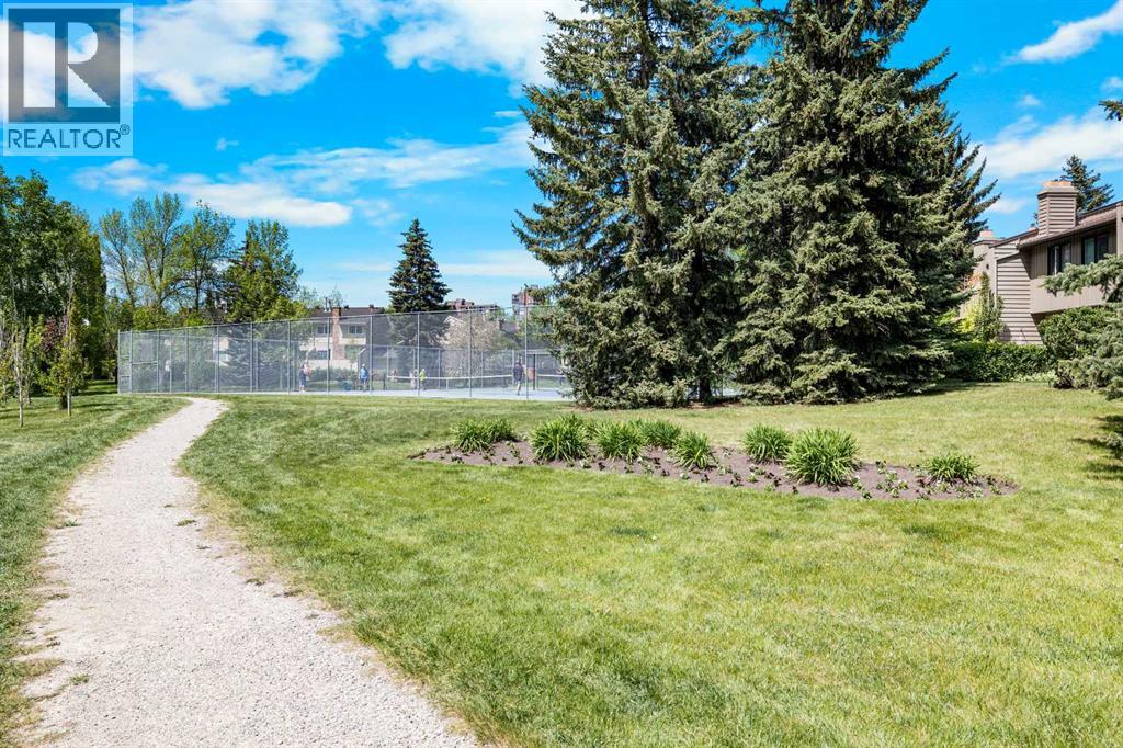 Single Family House 4 Level for Sale in  Point Mckay Road NW Point McKay Calgary 