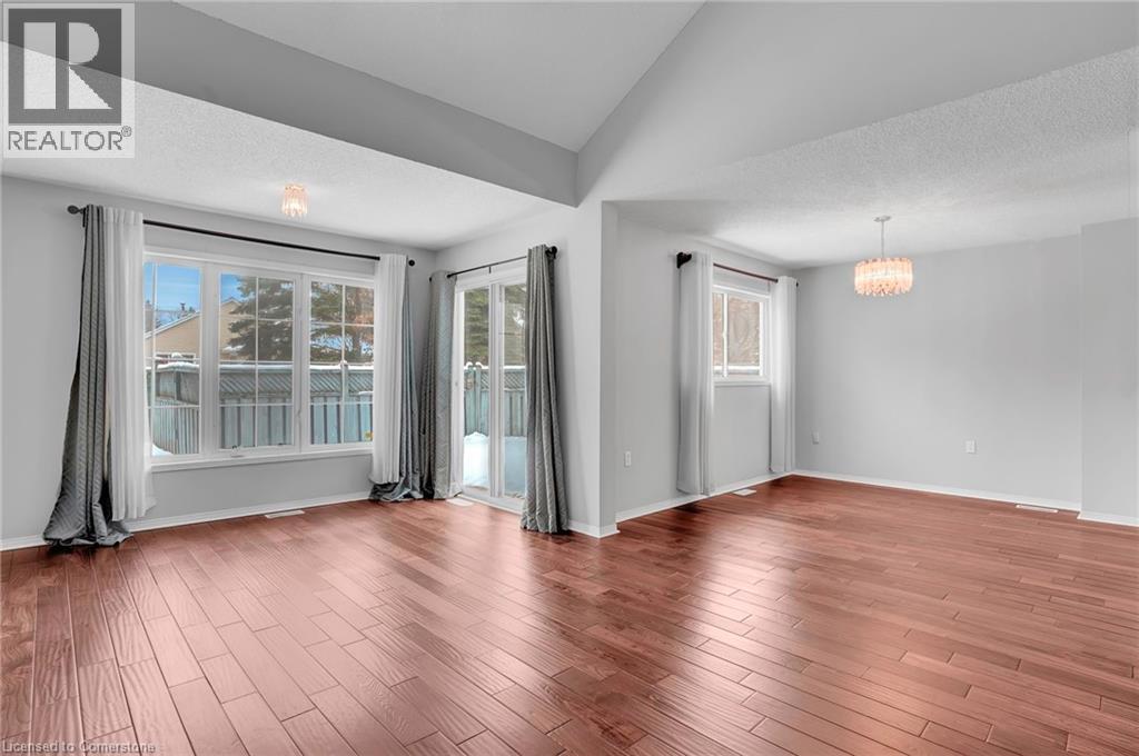 Photo 25 of 331 Silverbirch Boulevard, Mount Hope ON