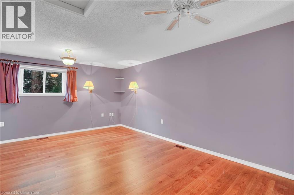 Photo 26 of 331 Silverbirch Boulevard, Mount Hope ON