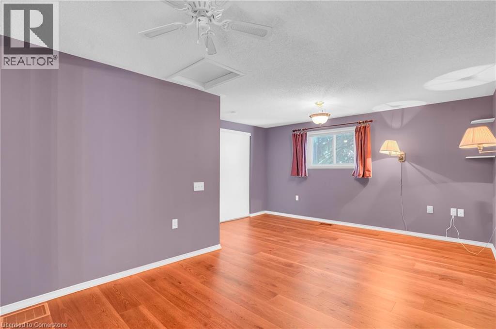 Photo 7 of 331 Silverbirch Boulevard, Mount Hope ON