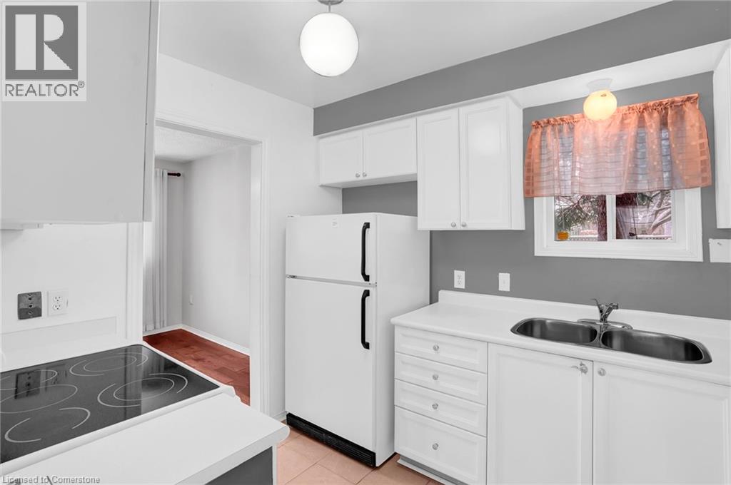 Photo 27 of 331 Silverbirch Boulevard, Mount Hope ON