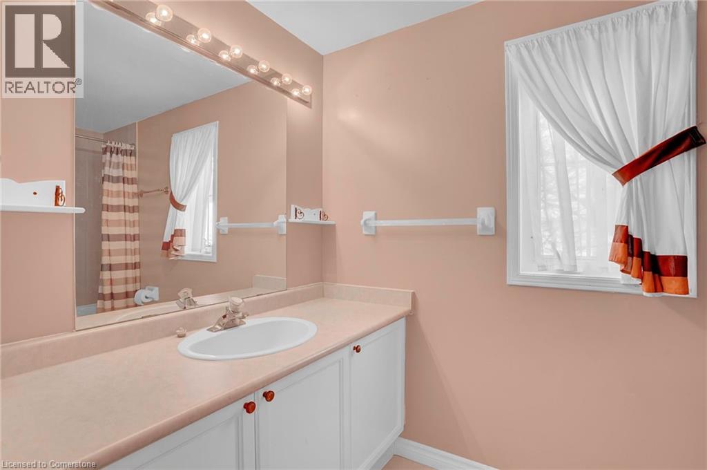 Photo 21 of 331 Silverbirch Boulevard, Mount Hope ON