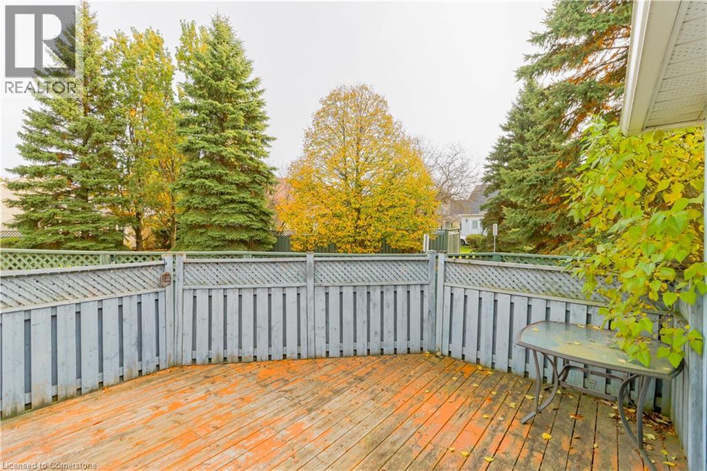 Photo 3 of 331 Silverbirch Boulevard, Mount Hope ON