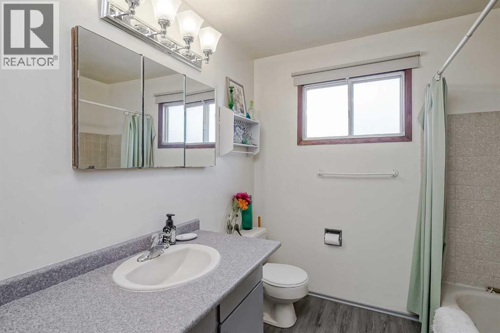 Single Family House Bungalow for Sale in  Doverview Crescent SE Dover Calgary 