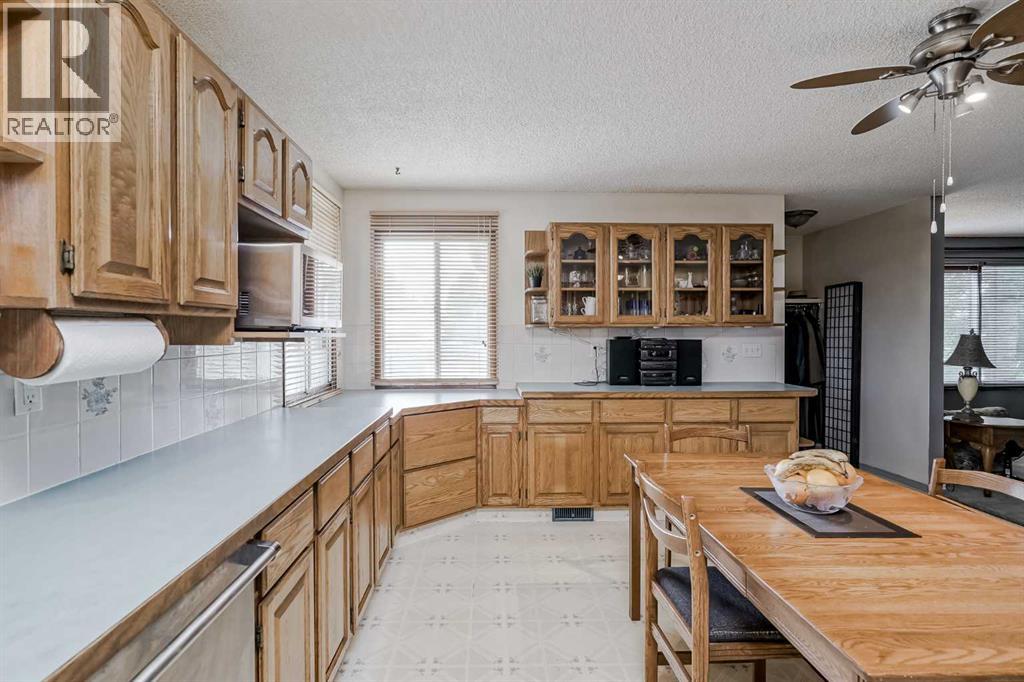 Single Family House Bungalow for Sale in  Doverview Crescent SE Dover Calgary 
