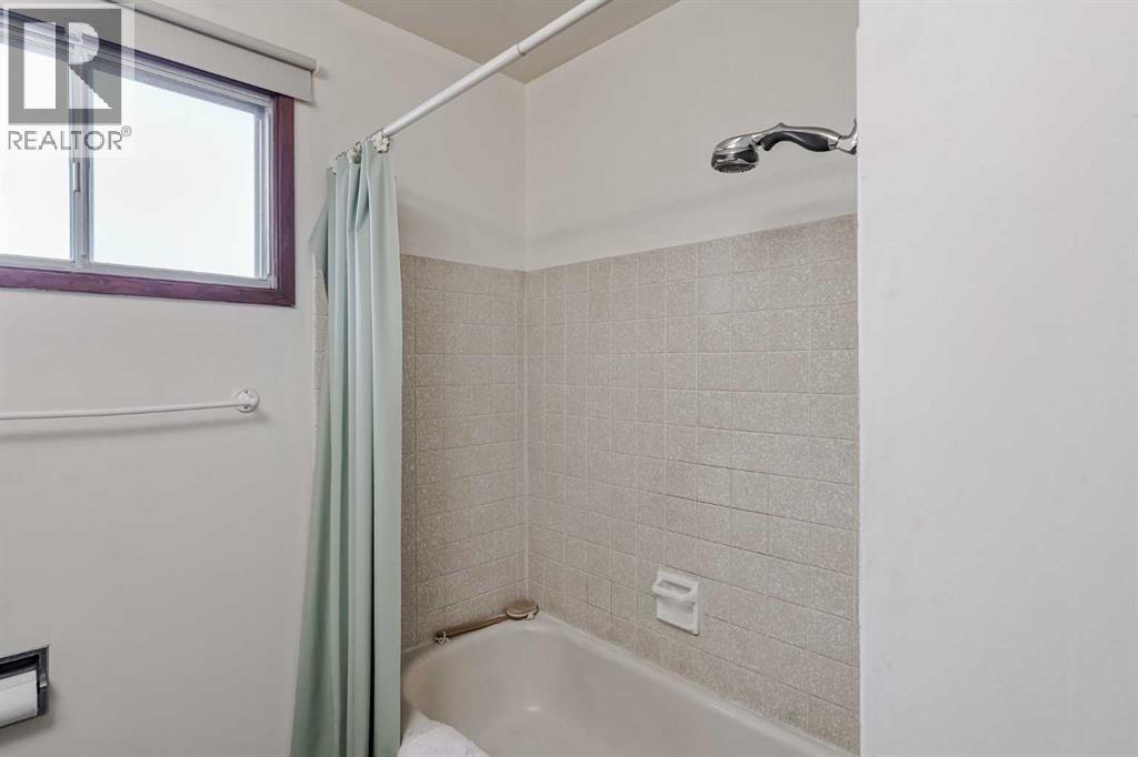 Single Family House Bungalow for Sale in  Doverview Crescent SE Dover Calgary 