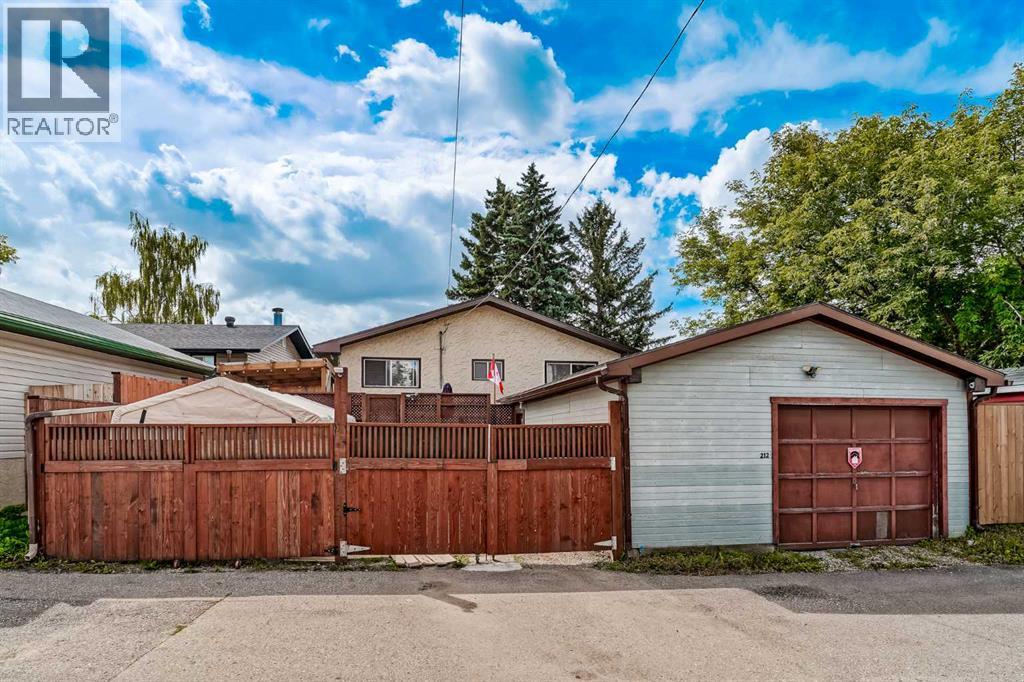 Single Family House Bungalow for Sale in  Doverview Crescent SE Dover Calgary 