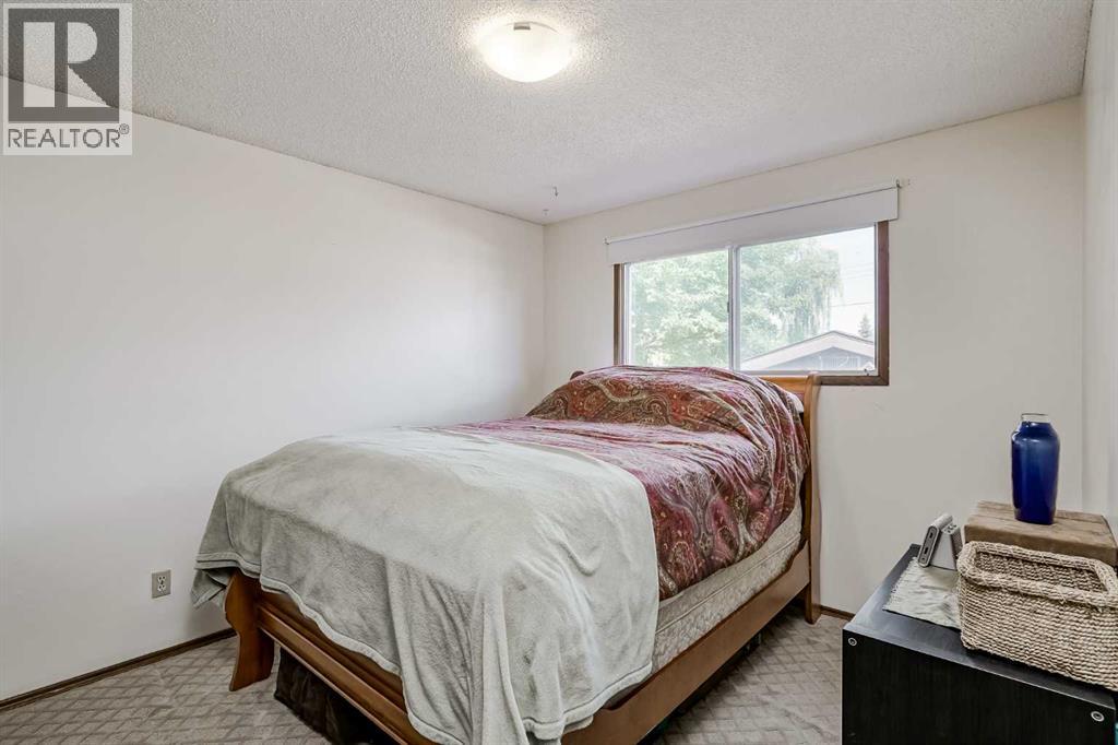 Single Family House Bungalow for Sale in  Doverview Crescent SE Dover Calgary 