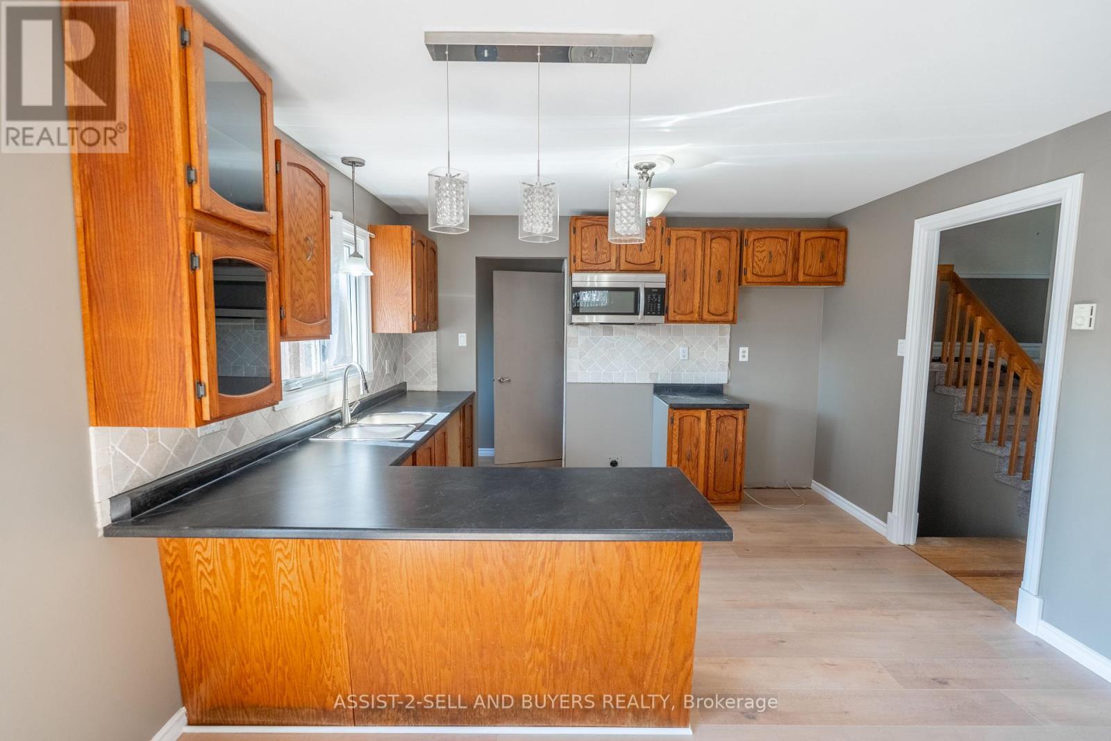 Photo 16 of 862 Dundee Avenue, Cornwall ON